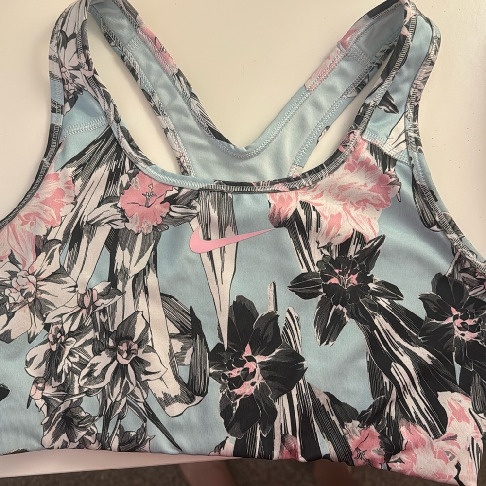 M Nike Sports Bra